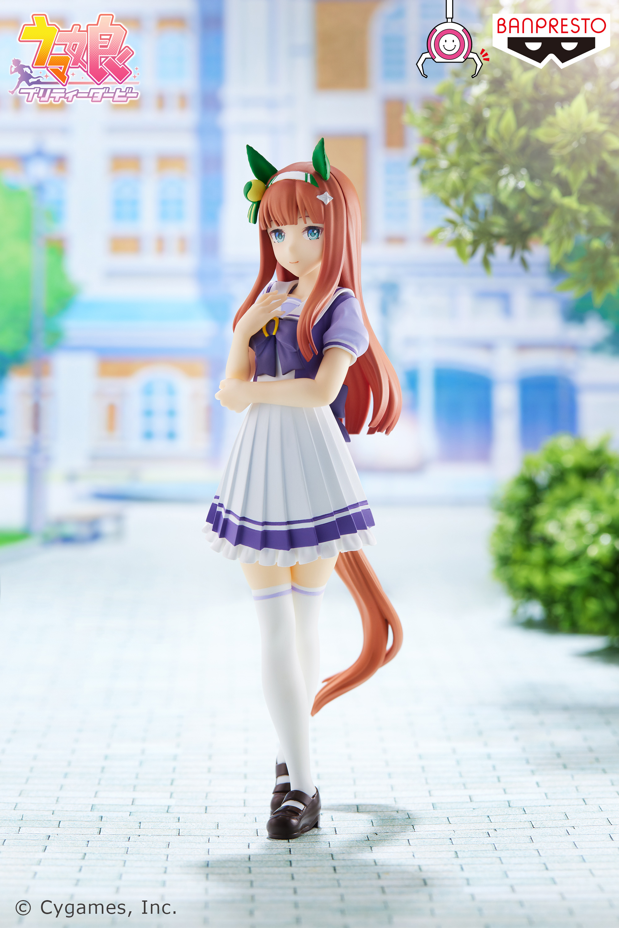 制服姿のサイレンススズカ プライズフィギュア